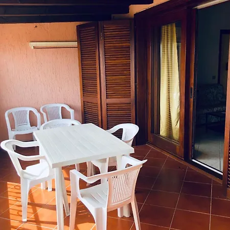 Trilocale Vista Mare A Διαμέρισμα *